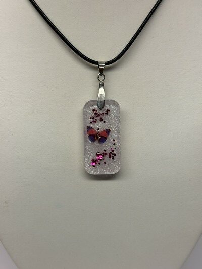 pendentif rectangulaire resine