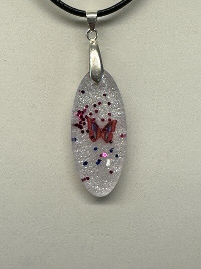 Pendentif papillon ovale oise