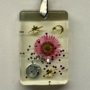 Pendentif rectangulaire avec incrustation