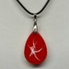 Pendentif resine rouge