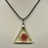 Pendentif triangle jaune